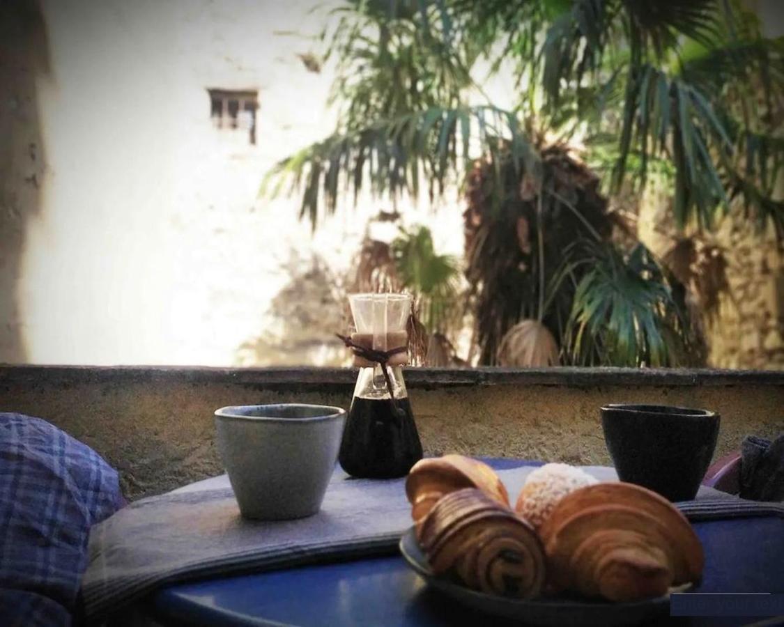 Studio Avec Terrasse Sur Cour, Authentique, Calme Avignon Exterior foto